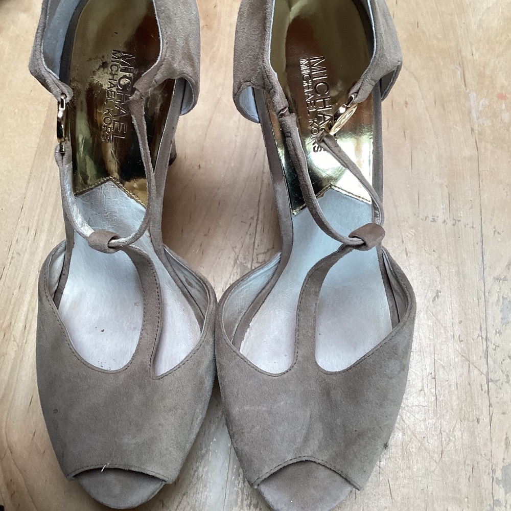 Micheal kors shoes, size 10